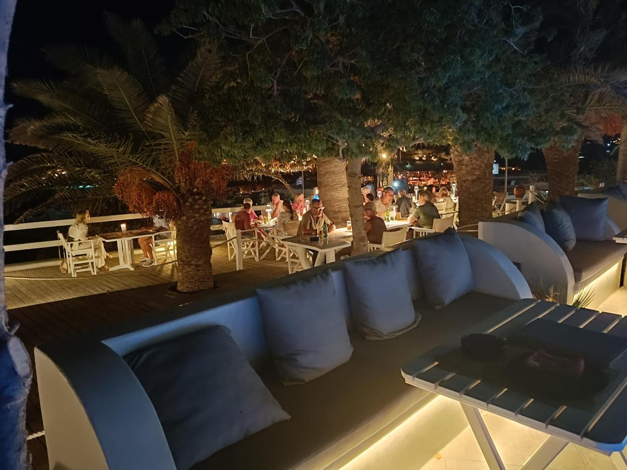 Aparthotel Zephyros Paraga  Exteriér fotografie